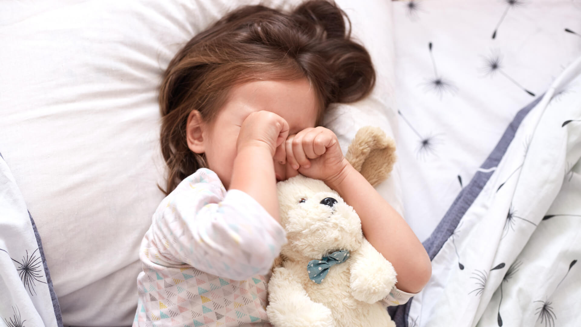 How to deal with bedtime tantrums
