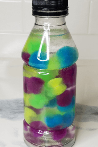 pompoms-sensory-bottle